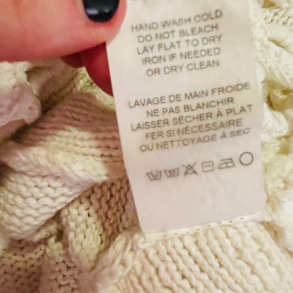 Twelfth Street By Cynthia Vincent Sweater in White Knitted in size Petite - Picture 12 of 12